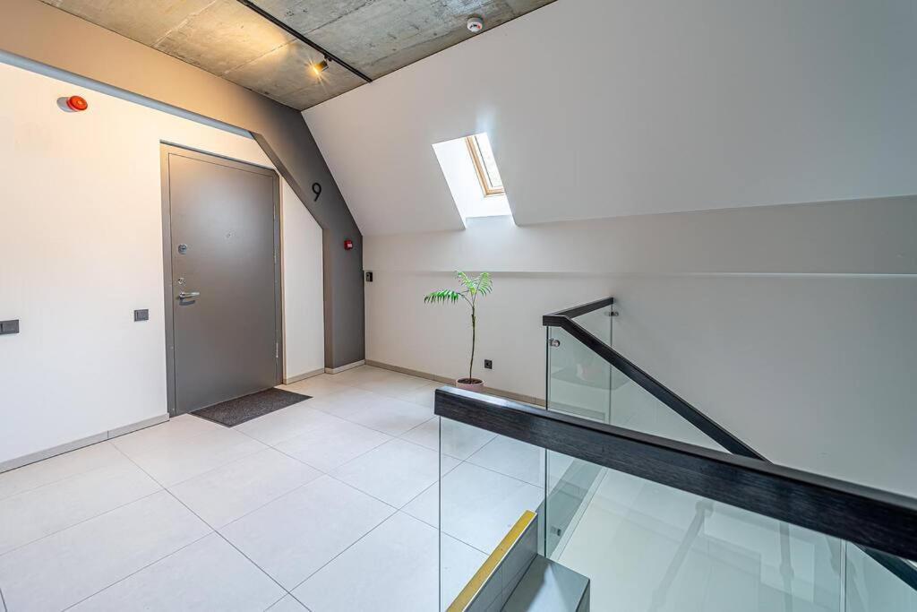 Sky Apartment With Free Parking And Balcony & Ac Kaunas Exteriér fotografie