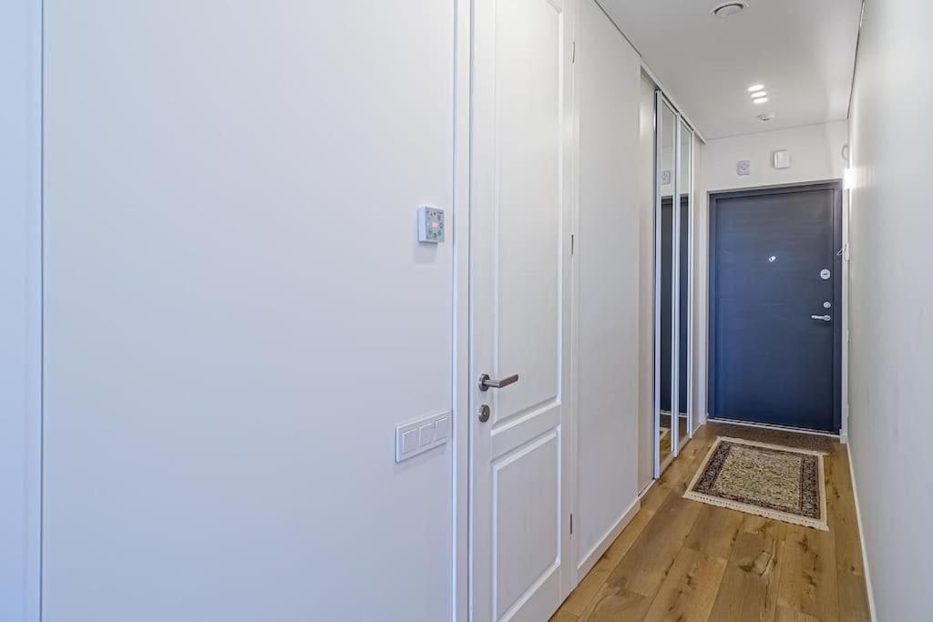 Sky Apartment With Free Parking And Balcony & Ac Kaunas Exteriér fotografie